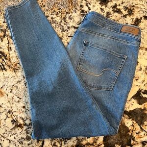 Levi’s Women’s modern skinny stretch Signature Blue Denim Jeans